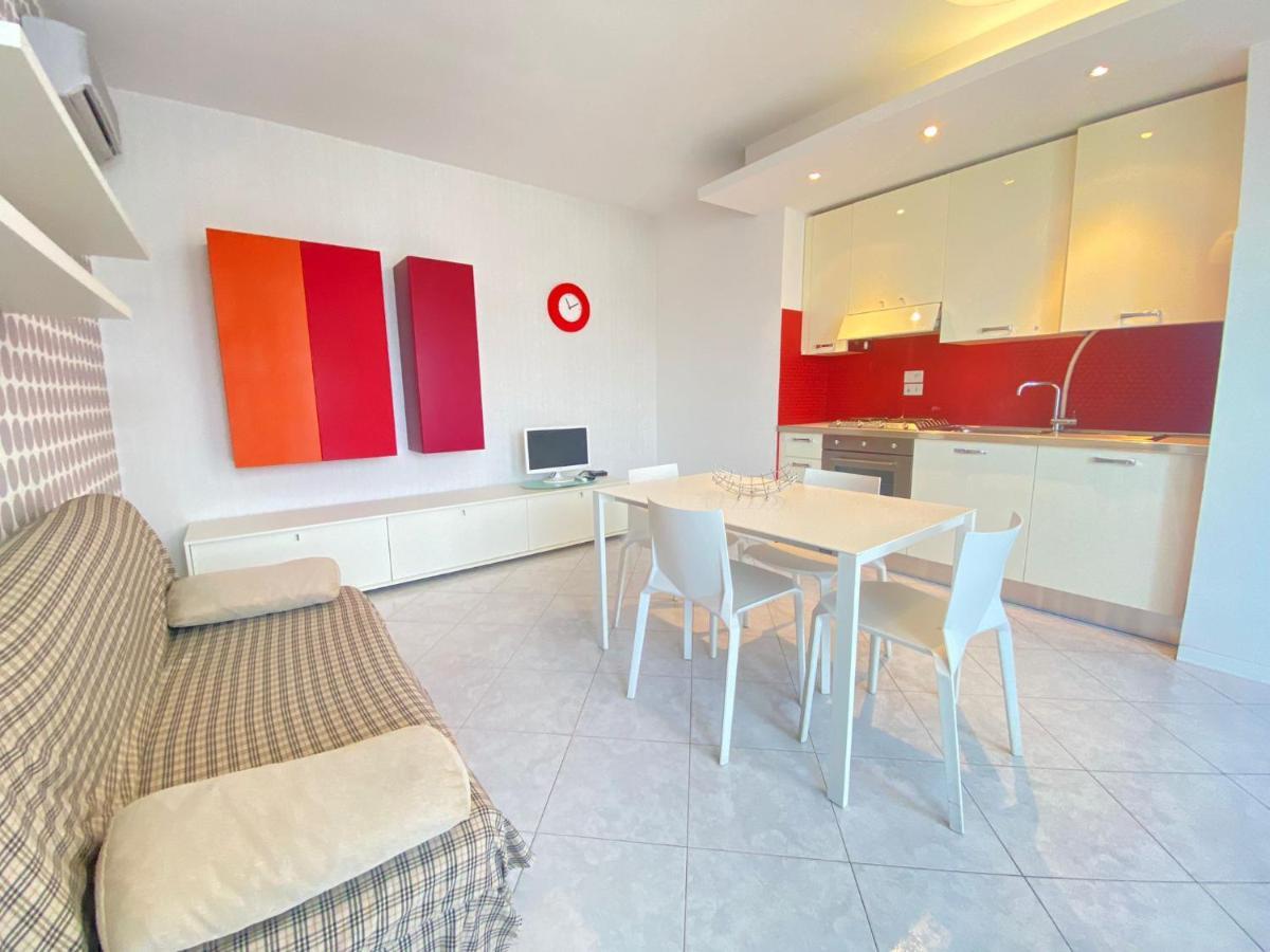 Venere Apartament Tirrenia Exterior foto