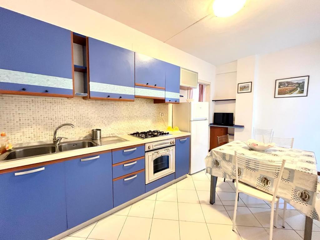 Venere Apartament Tirrenia Exterior foto